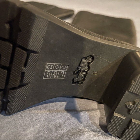 size 6B. Black lather original coach - Picture 8 of 10